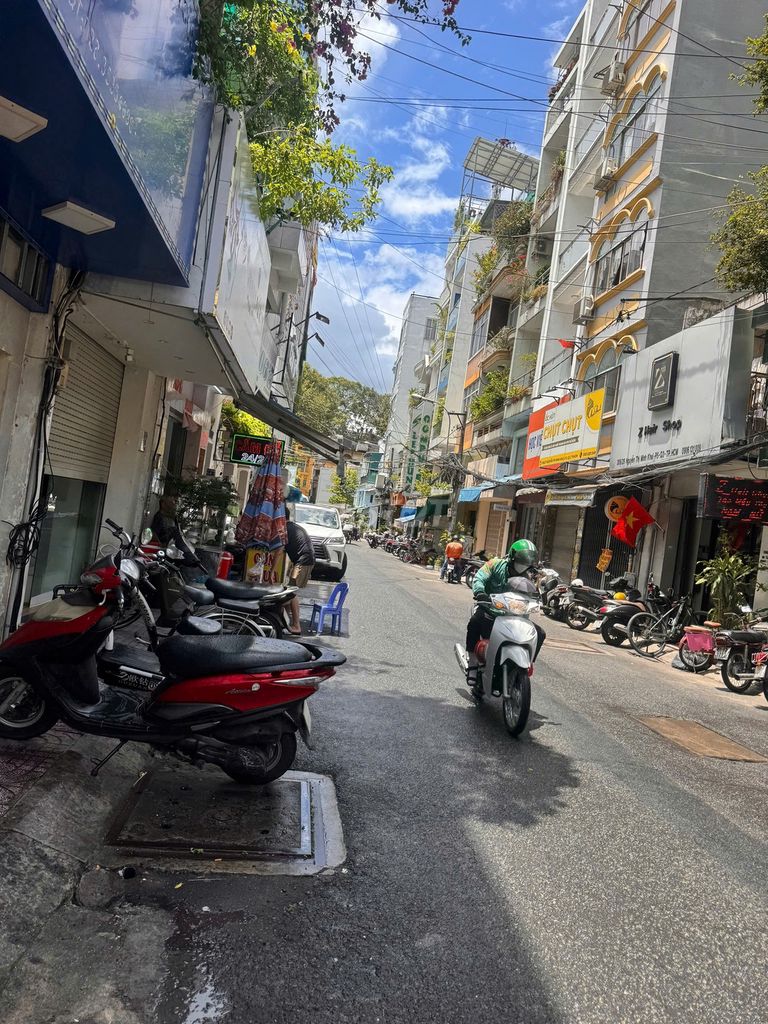 Nhà mặt tiền Trần Văn Kỷ, Quận Bình Thạnh - 42m² giá 7.3 tỷ - Tiện xây mới!