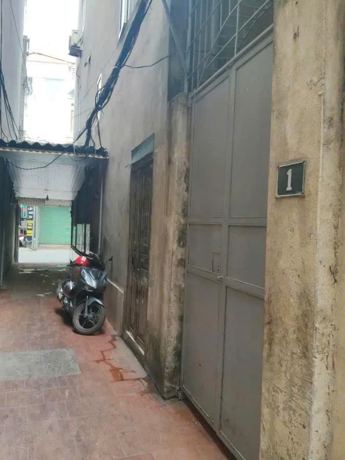 Đất tặng nhà phố Trần Cung 110m² giá 19.5 tỷ - Sổ đỏ chính chủ, vị trí đắc địa!