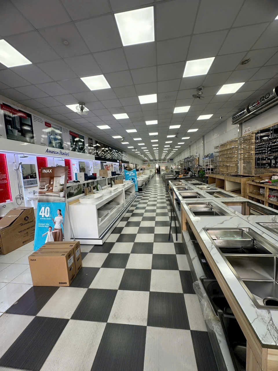 Nhà mặt tiền 8m đường 3 Tháng 2, Quận Ninh Kiều, Cần Thơ - Cơ hội kinh doanh vàng!