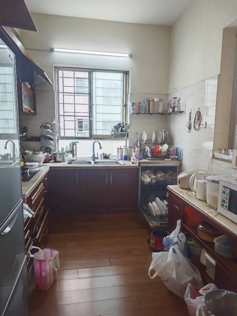 Chung cư KĐT Trung Hòa - Nhân Chính 120m² giá 1.28 tỷ - Căn góc view thoáng, đón gió