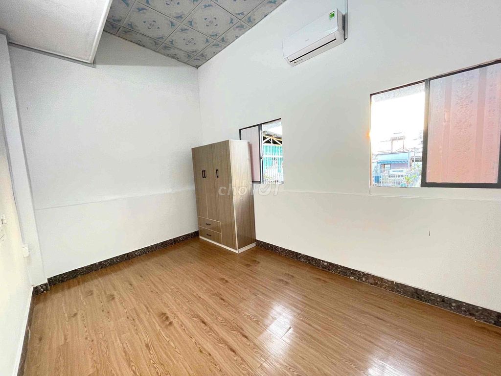 Phòng cửa sổ trời 20m² giá 3 triệu - An ninh 24/7, giờ giấc tự do!