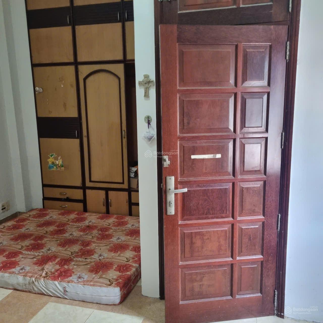 Phòng cho thuê 16m² lầu 1, ban công hướng Đông Nam tại Phú Nhuận - Giá chỉ 2.8 triệu!