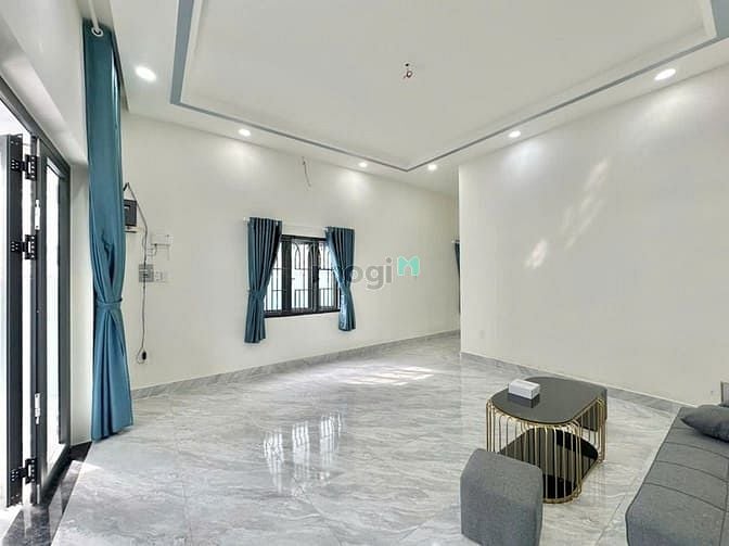 Nhà Mới Xây Khu Dĩ An - Rộng 108m² - Có Sân Riêng - Gần Chợ Dĩ An