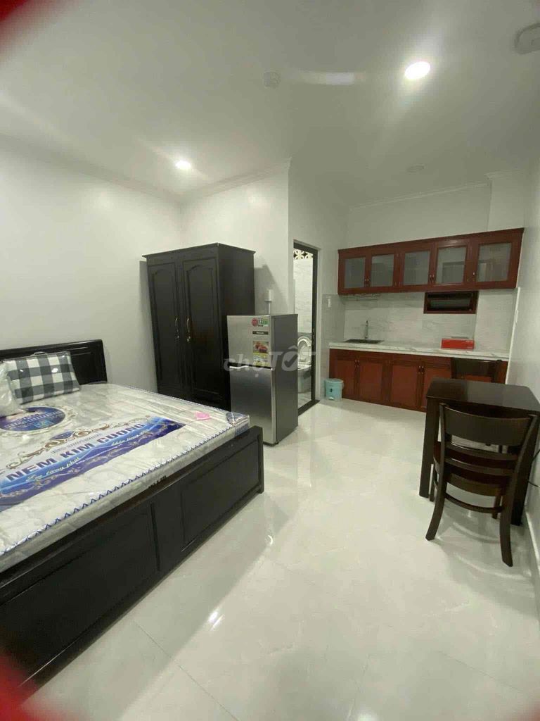 Căn hộ mini Xóm Chiếu Q4 28m² giá 4.9 triệu - Chính chủ, đầy đủ tiện nghi!