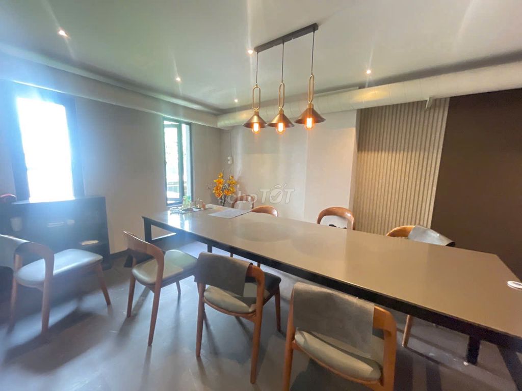 Cho thuê văn phòng mặt tiền đường Cao Triều Phát, Phú Mỹ Hưng 400m² - Thiết kế hiện đại, sẵn sàng vào làm việc!