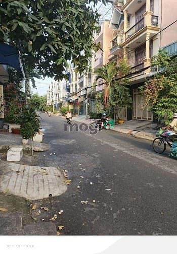 Nhà Cấp 4 MTNB 10m KDC Bình Phú 60m² giá 7.3 tỷ - Tiện xây mới ngay!