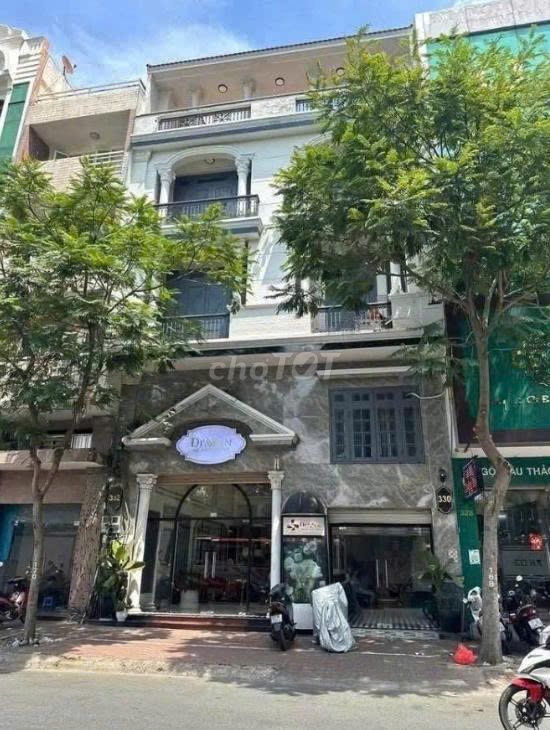 Cho thuê nhà Mặt Tiền Cao Thắng, Quận 3, 200m² giá 170 triệu - Vị trí đắc địa, kinh doanh thuận lợi!