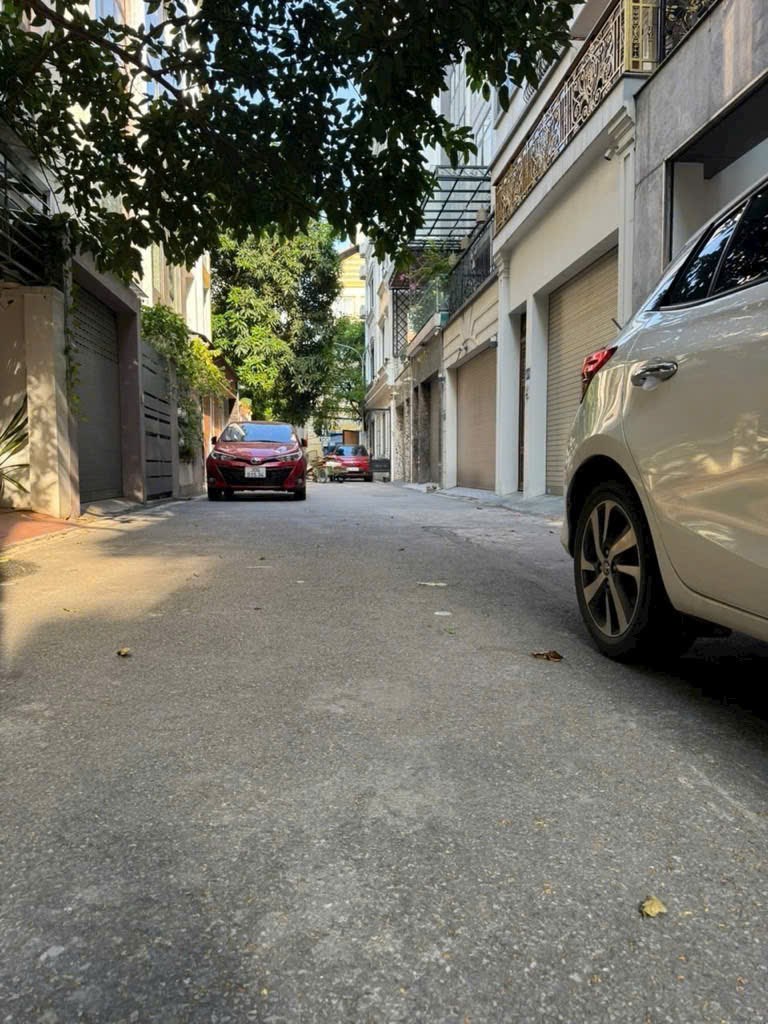 Nhà phố Hoàng Quốc Việt, Cầu Giấy 60m² giá 12 tỷ - Kinh doanh đỉnh cao!