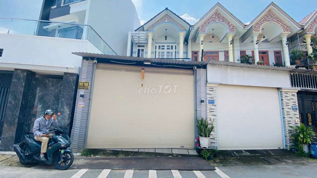 Nhà Tân Đông Hiệp, Dĩ An 84,3m² giá 4,2 tỷ - Vị trí đắc địa, tiện ích đầy đủ!