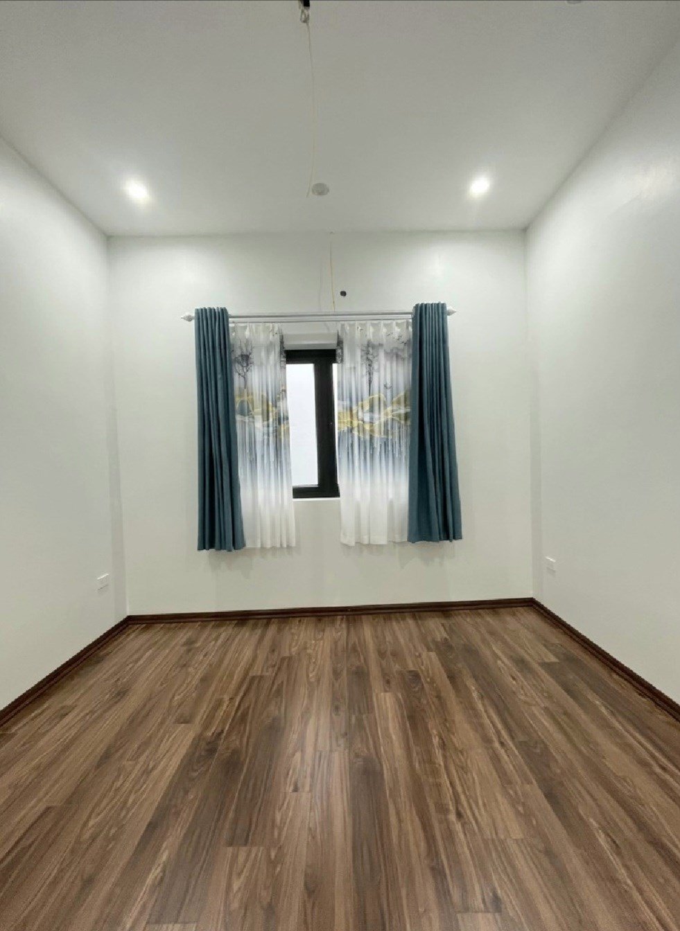 Nhà Phân Lô Đẹp Hai Bà Trưng 40m² giá 14.2 tỷ - Thang máy, Ô tô đỗ cửa