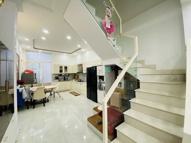 Nhà Phố 4 Tầng – Cạnh Phú Mỹ Hưng – 11.7 Tỷ – Xe Hơi Ngủ Trong Nhà