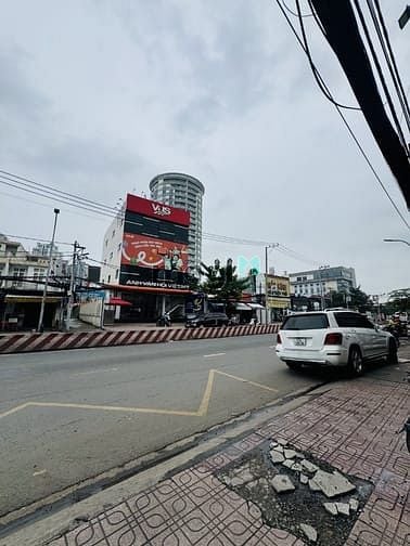 Nhà 4 Tầng Mặt Tiền Huỳnh Tấn Phát – Kinh Doanh Sầm Uất – Khu VIP Q7