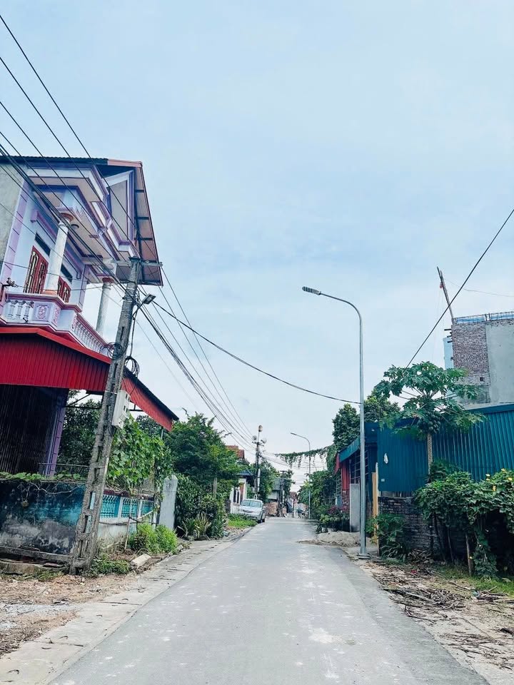 Đất nền Hương Sơn Bình Xuyên 96m² giá chỉ 1.6 tỷ - Kinh doanh sầm uất!