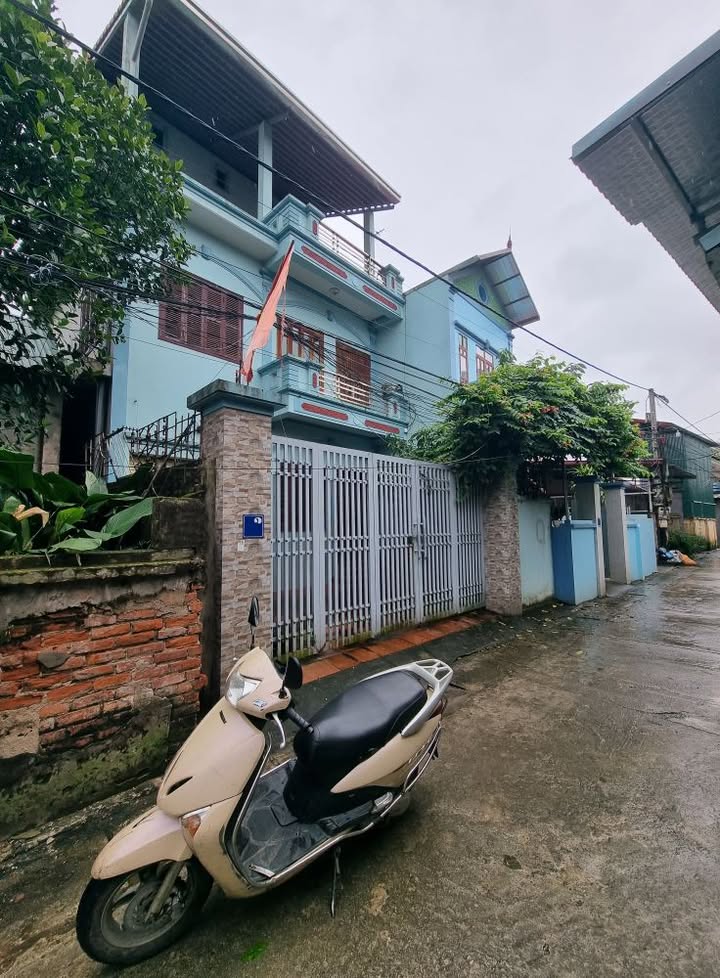 Nhà 3 Tầng Tô Hiệu 94m² giá 4.8 tỷ - Đường ô tô tránh, dân cư sầm uất!