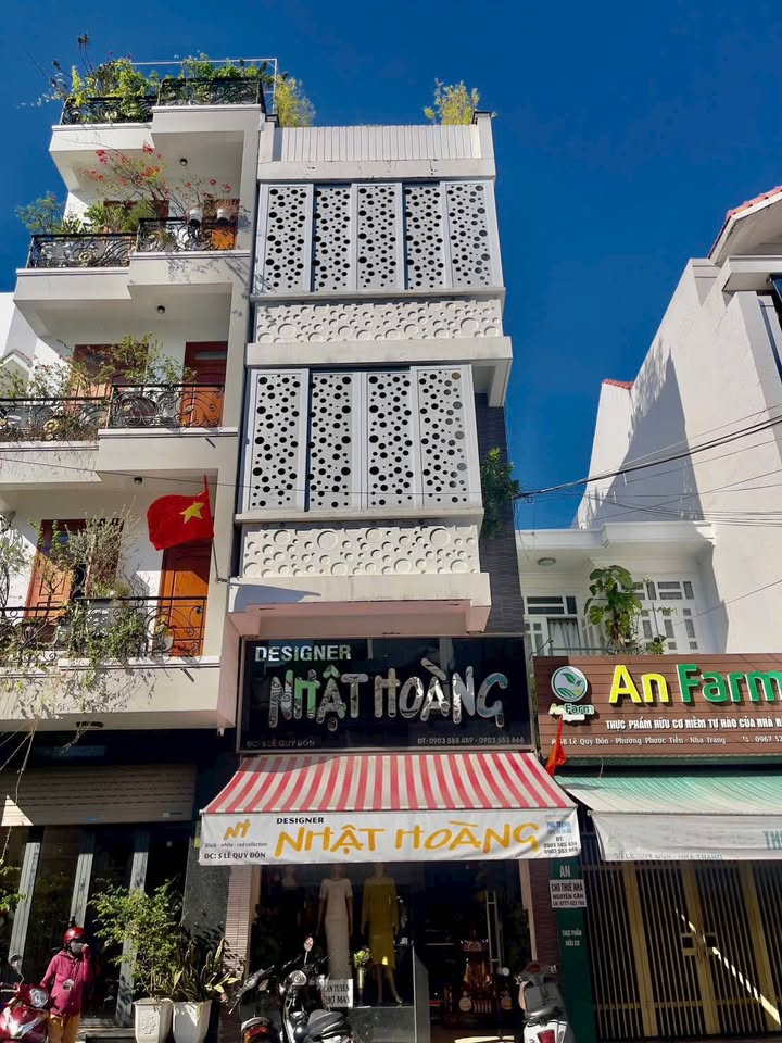 Nhà mặt tiền đường Lê Quý Đôn, Nha Trang 107.6m² giá 22.5 tỷ - Cách biển 5 phút!