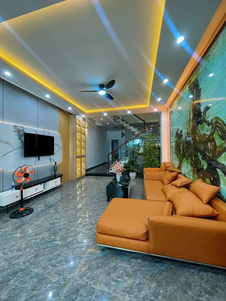 Nhà 3 tầng đường Xô Viết Nghệ Tĩnh, Hòa Cường, Hải Châu 70m² giá chỉ 10 tỷ - Kinh doanh siêu đỉnh!