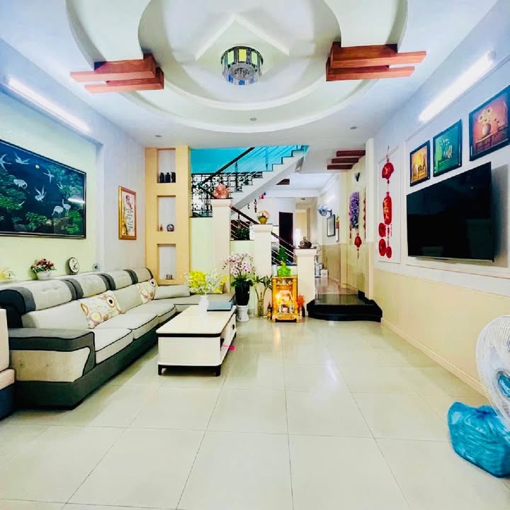 Nhà mặt tiền Hoàng Đạo Thúy, quận Cẩm Lệ, 109m² giá 7 tỷ - Sẵn sàng vào ở ngay!