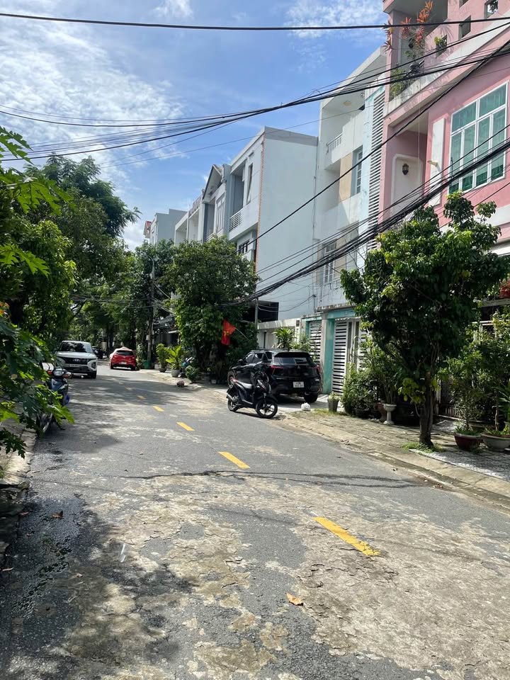 Bán đất tặng dãy trọ 4 phòng - Đường Hoàng Xuân Nhị, Hải Châu - Đầu tư sinh lời ngay!