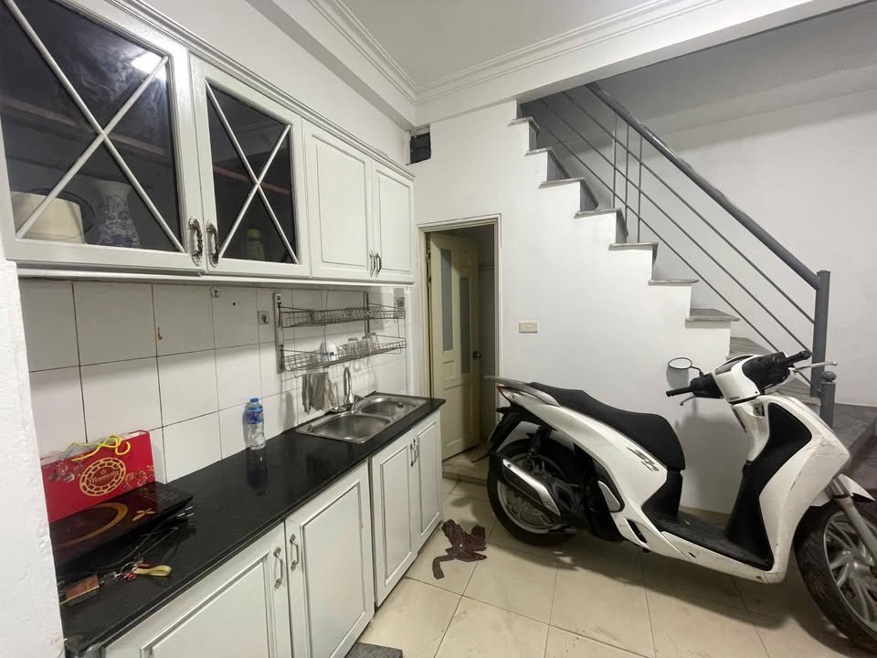 Nhà riêng cho thuê tại Kim Mã, Ba Đình, 60m² giá 8 triệu - Đầy đủ nội thất, tiện nghi!