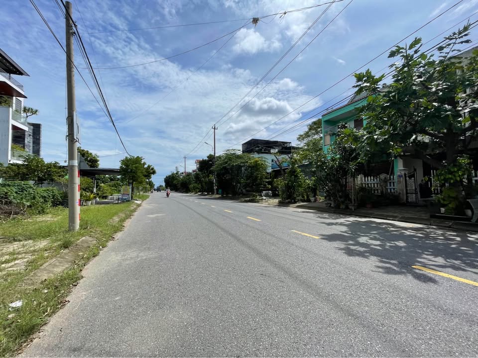 Đất nền góc 2 mặt tiền đường Nguyễn Xuân Hữu, 72m², giá 3 tỷ - Cơ hội đầu tư hấp dẫn!