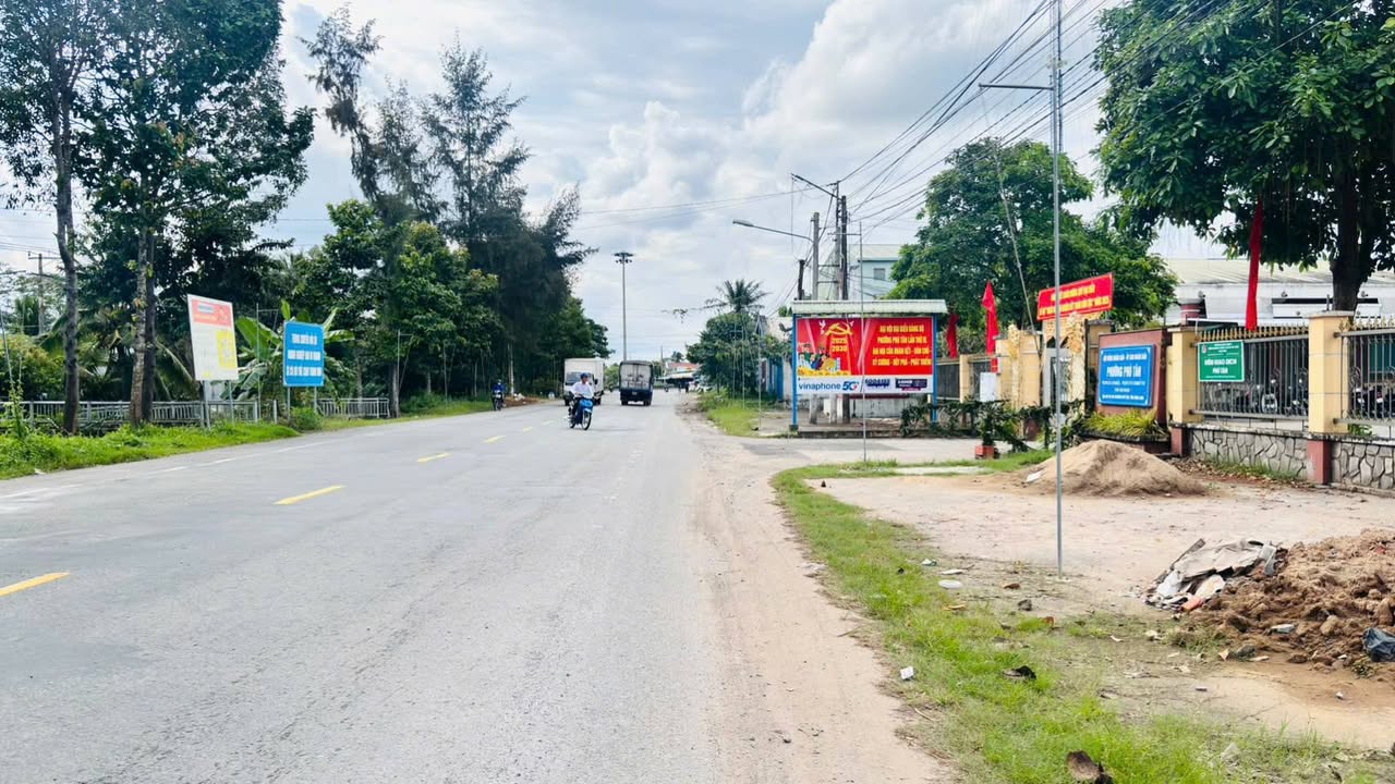 Đất mặt tiền đường 173, Phú Tân, Bến Tre 350m² - Sổ đỏ chính chủ, giá tốt!
