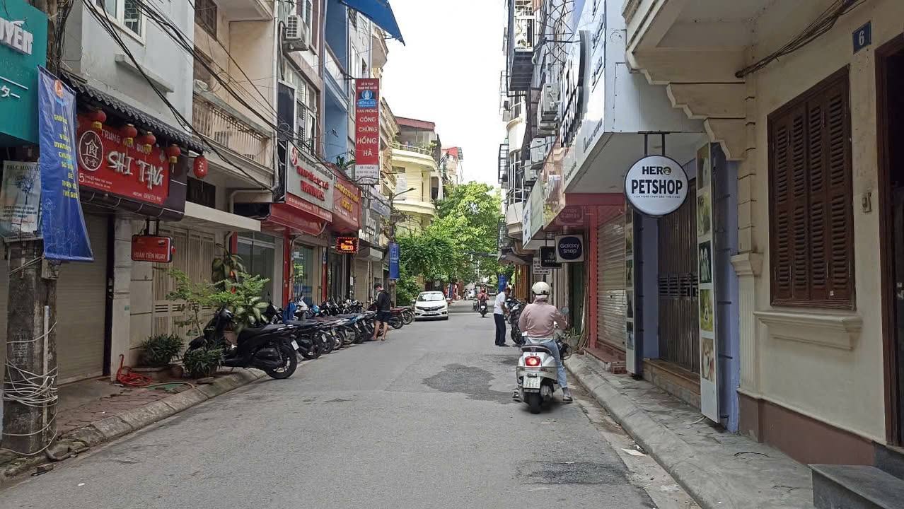 Nhà phố Huỳnh Thúc Kháng 30m² giá 17 triệu - Vị trí trung tâm Đống Đa, ô tô tránh nhau!