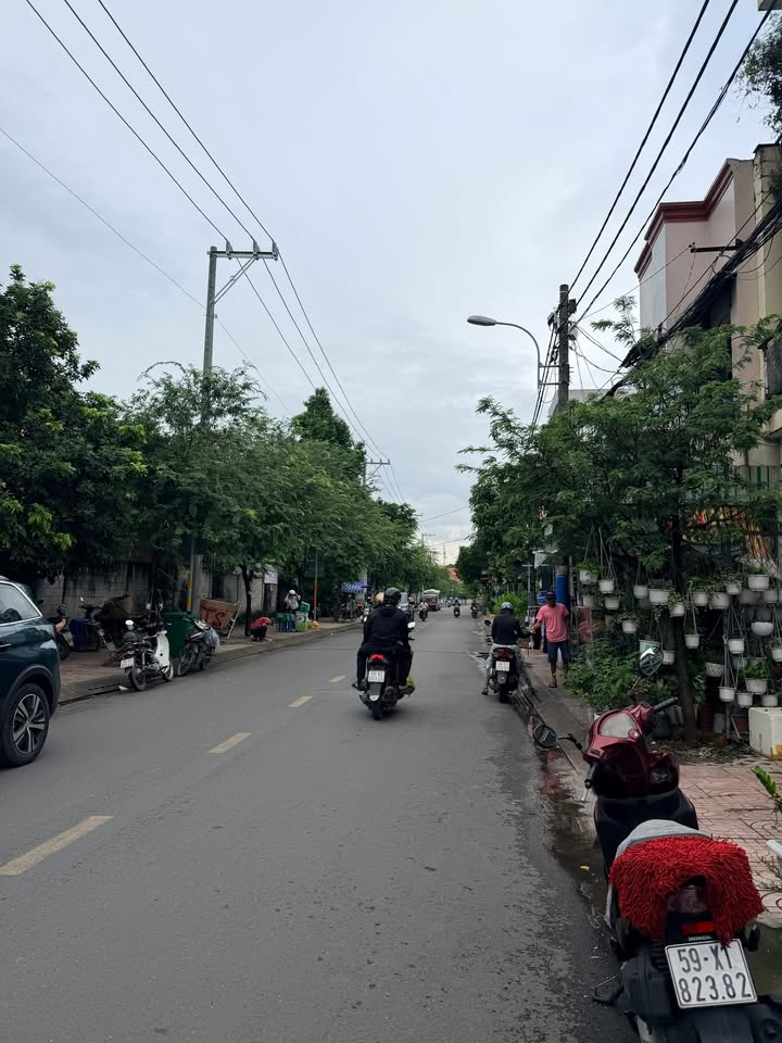 Nhà 2 mặt tiền đường Số 8, Phước Bình, Q9 - Giá chỉ 14.2 tỷ, vị trí đắc địa!