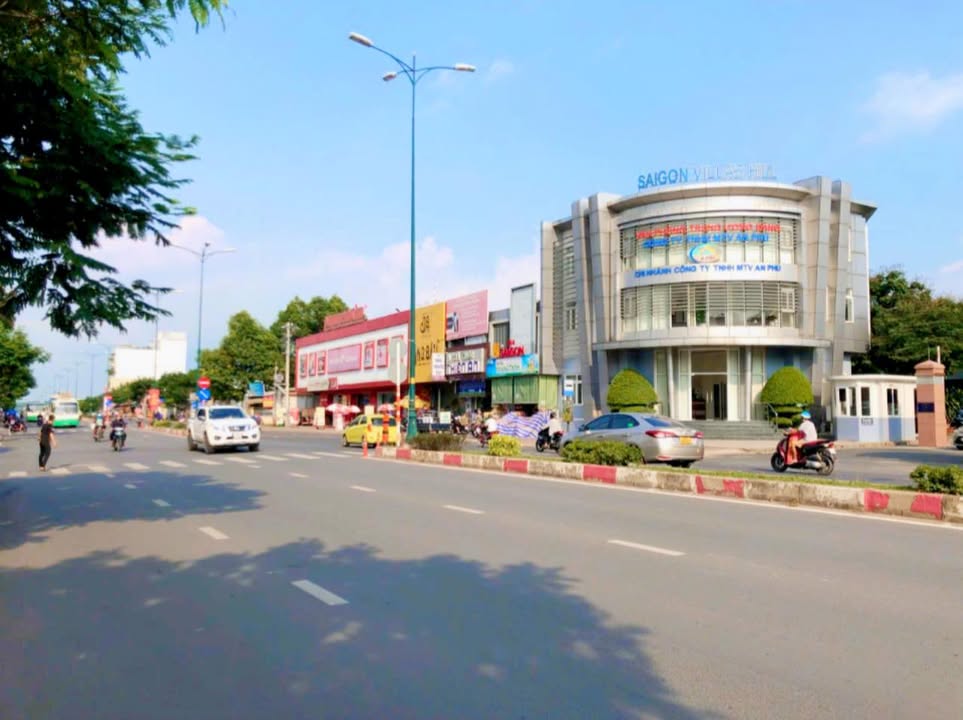 Bán gấp FrontHouse mặt tiền Lê Văn Việt 90m² giá 24 tỷ - Đầu tư sinh lời ngay!