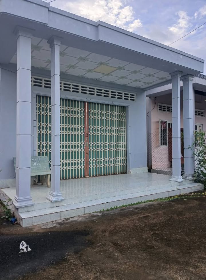 Nhà hẻm Nguyễn Chí Thanh Trà Vinh 118m² giá 800 triệu - Đường ô tô vào tận nhà!