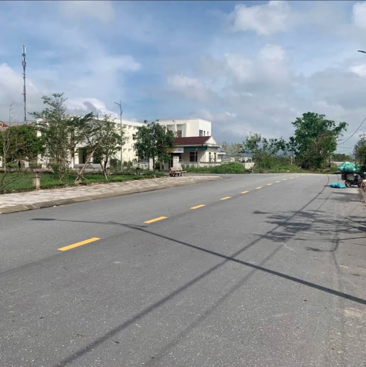 Đất nền Thạch Hưng 239m² giá 3.9 tỷ - Tiềm năng phát triển cao!