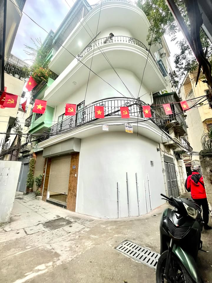 Nhà riêng Hai Bà Trưng 25m² giá 7 tỷ - Lô góc thoáng sáng, ô tô đỗ gần!