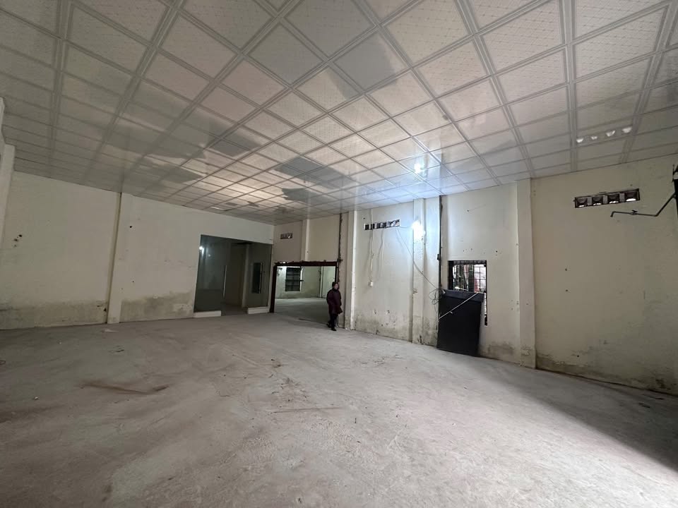 Cho thuê kho xưởng Lĩnh Nam 202m² - Giá 19 triệu/tháng, hợp đồng dài hạn!