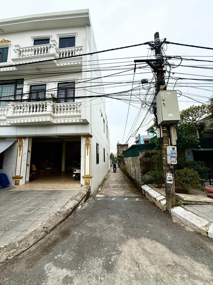 Nhà 2 tầng Tân An, Vũ Phúc 62m² giá 1 tỷ - Lô góc ô tô vào tận nơi!