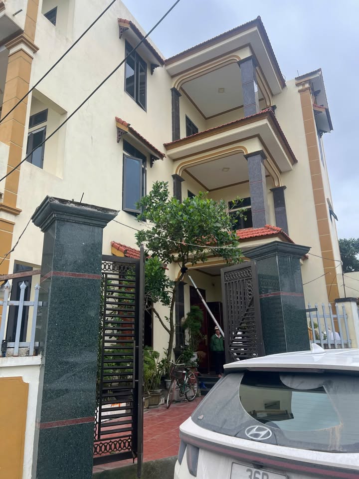 Bán nhà biệt thự mini 3 tầng Đông Thanh 178m² giá 2 tỷ - Sẵn sàng sang tên!