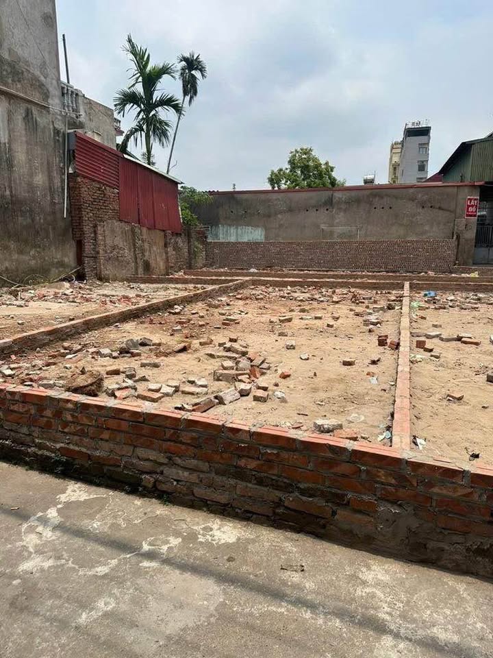 Đất nền Dương Đức Hiền, Gia Lâm 43m² giá 2.5 tỷ - Nở hậu, vị trí gần chợ