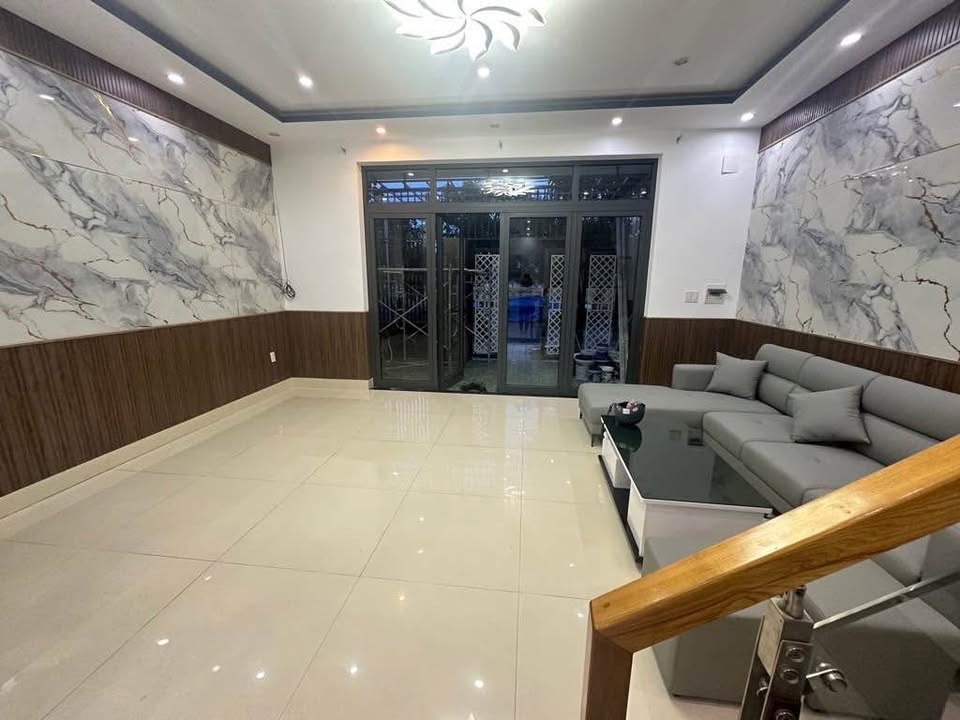 Nhà 2 tầng Đô Đốc Tuyết Hòa Xuân 96m² giá 5.95 tỷ - View công viên thoáng mát!