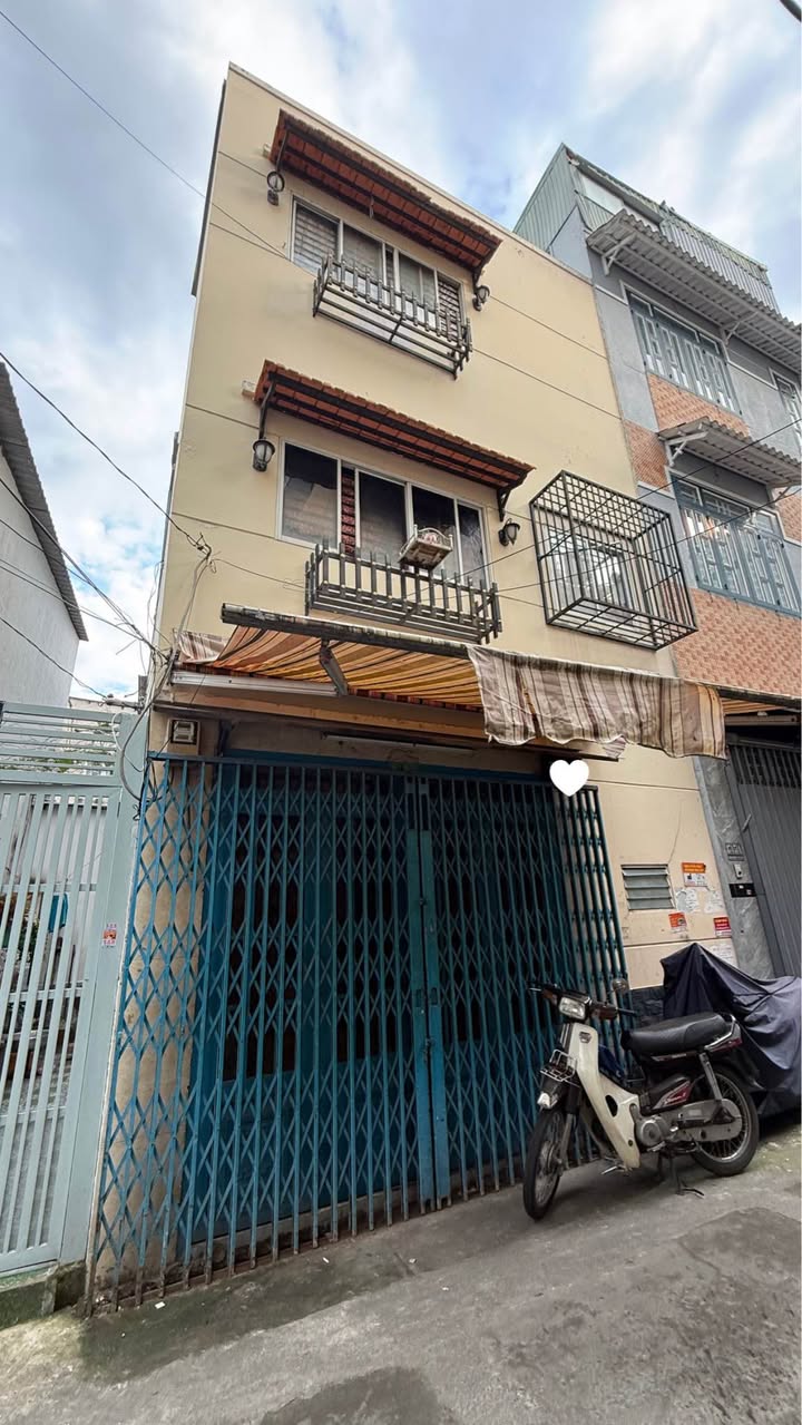 Nhà phố Đoàn Văn Bơ quận 4, 15m² giá 2.15 tỷ - Sổ hồng riêng, vị trí đắc địa!