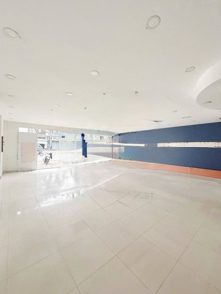 Mặt bằng cho thuê mặt tiền đường 3 Tháng 2, Cần Thơ - 90 triệu/tháng, phù hợp showroom!