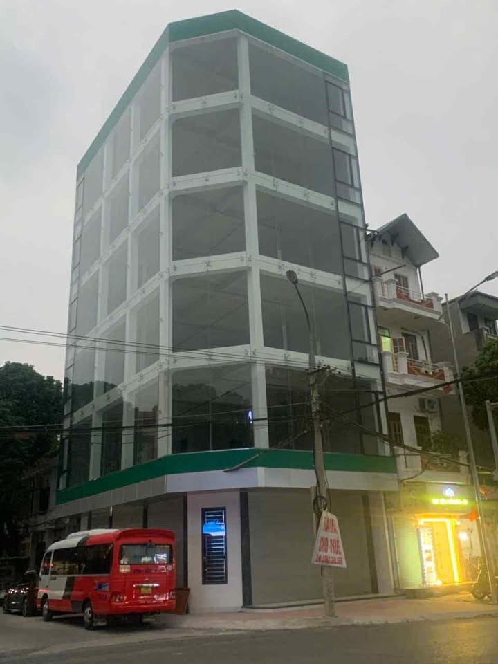 Nhà cho thuê 6 tầng mặt tiền đường Cù Chính Lan - Địa điểm lý tưởng cho doanh nghiệp!