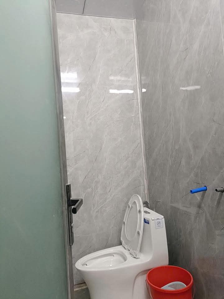 Nhà cho thuê Lữ Gia, Đà Lạt 80m², giá chỉ 4.5 triệu/tháng - Tiện ích đầy đủ!