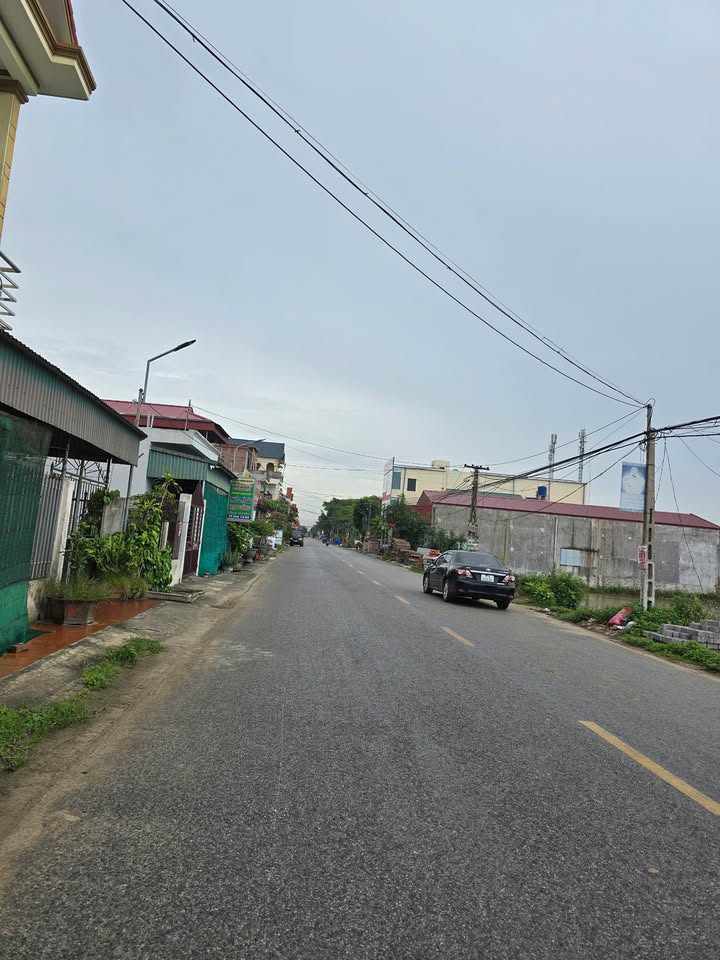 Đất Nhân Phú, Hưng Hà 100m² giá 2 tỷ - Vị trí đẹp, kinh doanh thuận lợi!