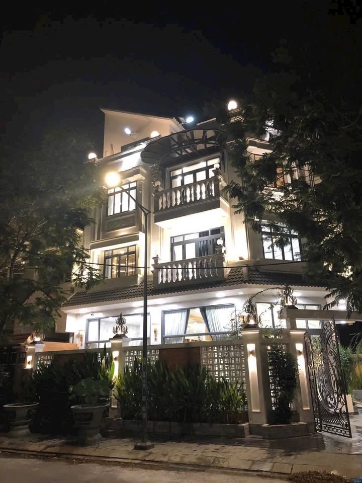 Biệt thự KDC Khang Điền, Bình Chánh 267m² giá 30 tỷ - Đầu tư bền vững!