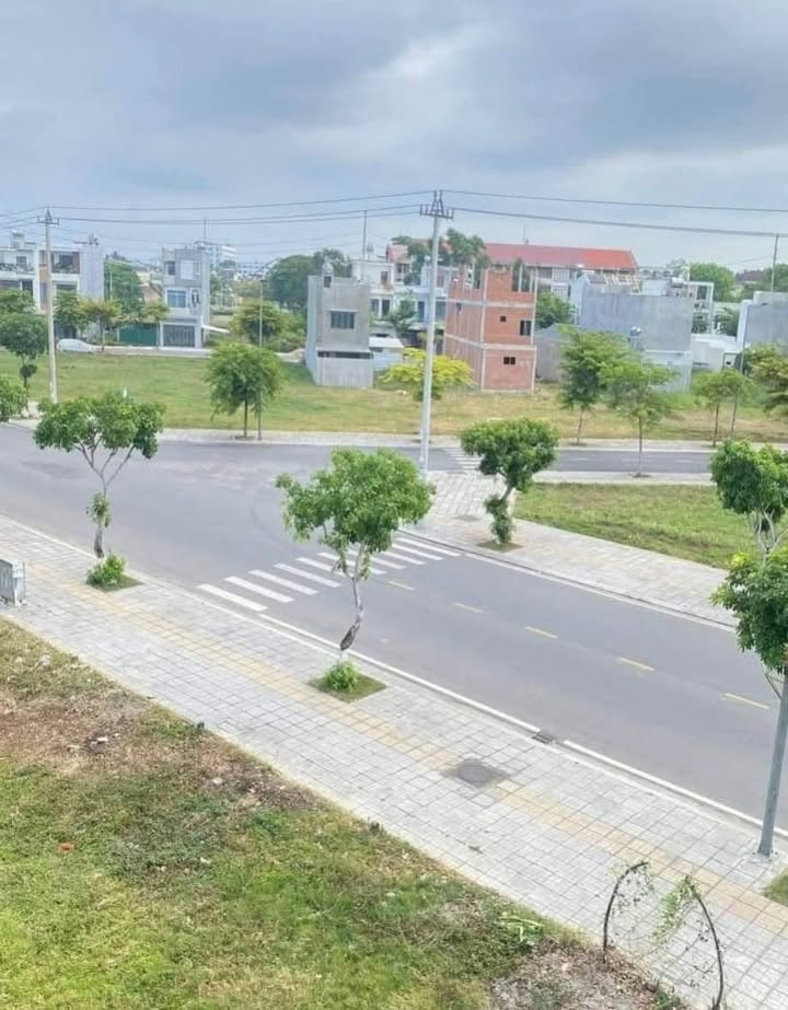 Bán gấp mặt tiền Nguyễn Tri Phương, Cẩm Thành, Quảng Ngãi - Diện tích 85m², giá chỉ 2.6 tỷ!