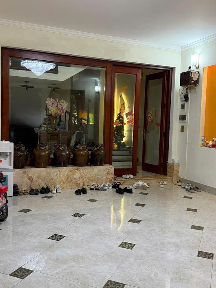 Nhà 4,5 Tầng đường Lê Thái Tổ, Ninh Khánh 108m² giá 11 tỷ - Full nội thất sang trọng!