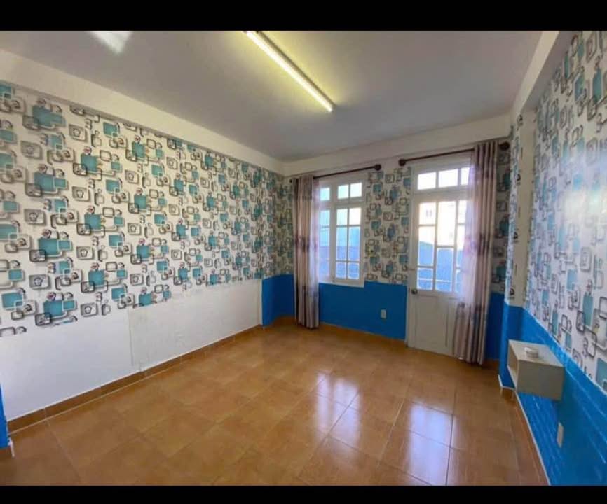 Nhà cho thuê nguyên căn đường Phan Đình Phùng Đà Lạt 3 tầng - Giá chỉ 8 triệu/tháng!