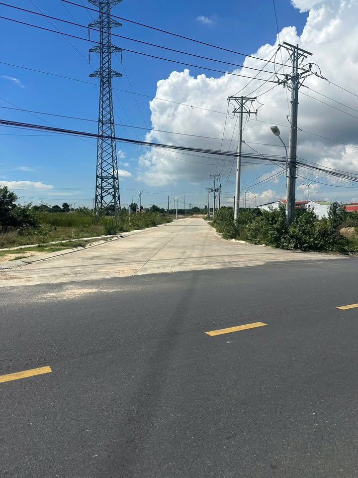 Đất nền mặt tiền đường nhựa xã Phú Lạc 210m² giá chỉ 870 triệu - Đầu tư sinh lời ngay!