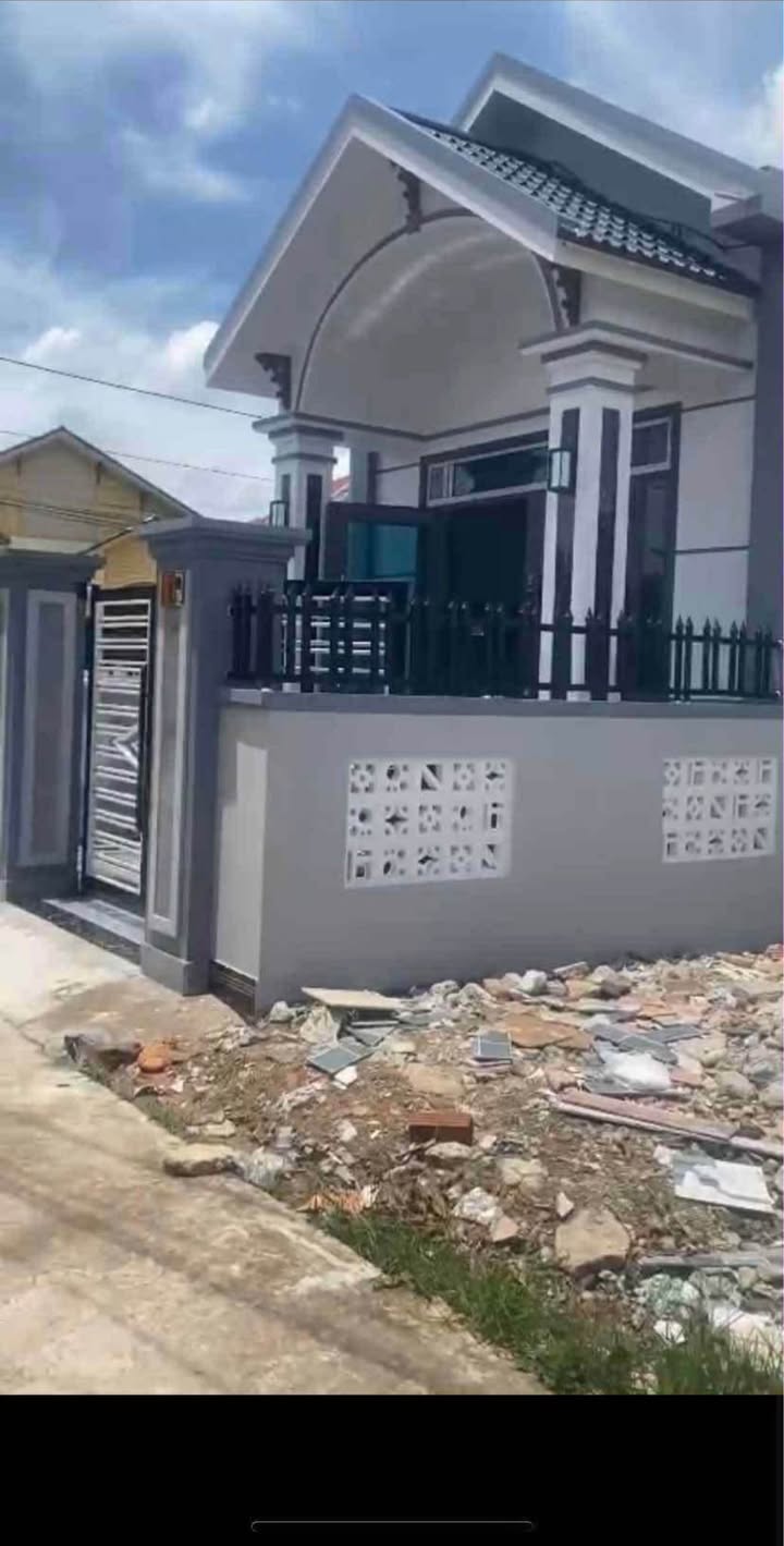 Nhà cấp 4 mái thái thôn 5 Hải Xuân 100m² giá 2 tỷ - Đầu tư sinh lời tốt!