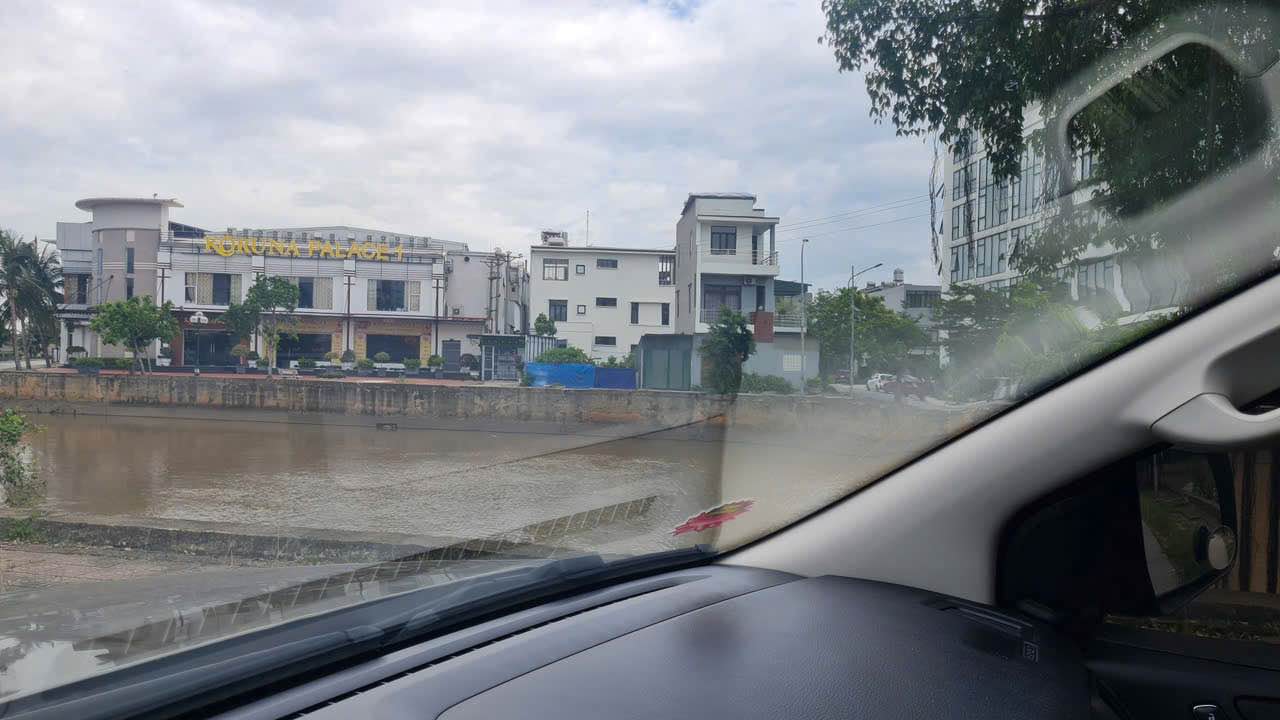 Đất nền Quang Trung Uông Bí 90m² giá 1.8 tỷ - Vị trí đắc địa cạnh hồ