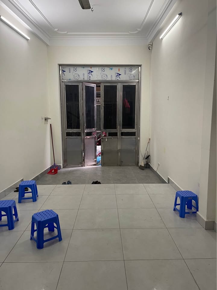 Nhà bán Khâm Thiên, Đống Đa 19.8m² giá 4.2 tỷ - Đầy đủ công năng, sẵn sàng ở!