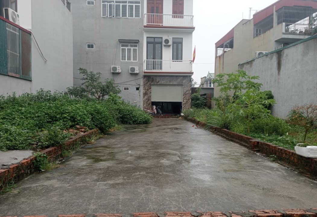 Nhà Kính Nỗ Đông Anh 67m² giá 4 tỷ - Ô tô tránh, vị trí đắc địa!